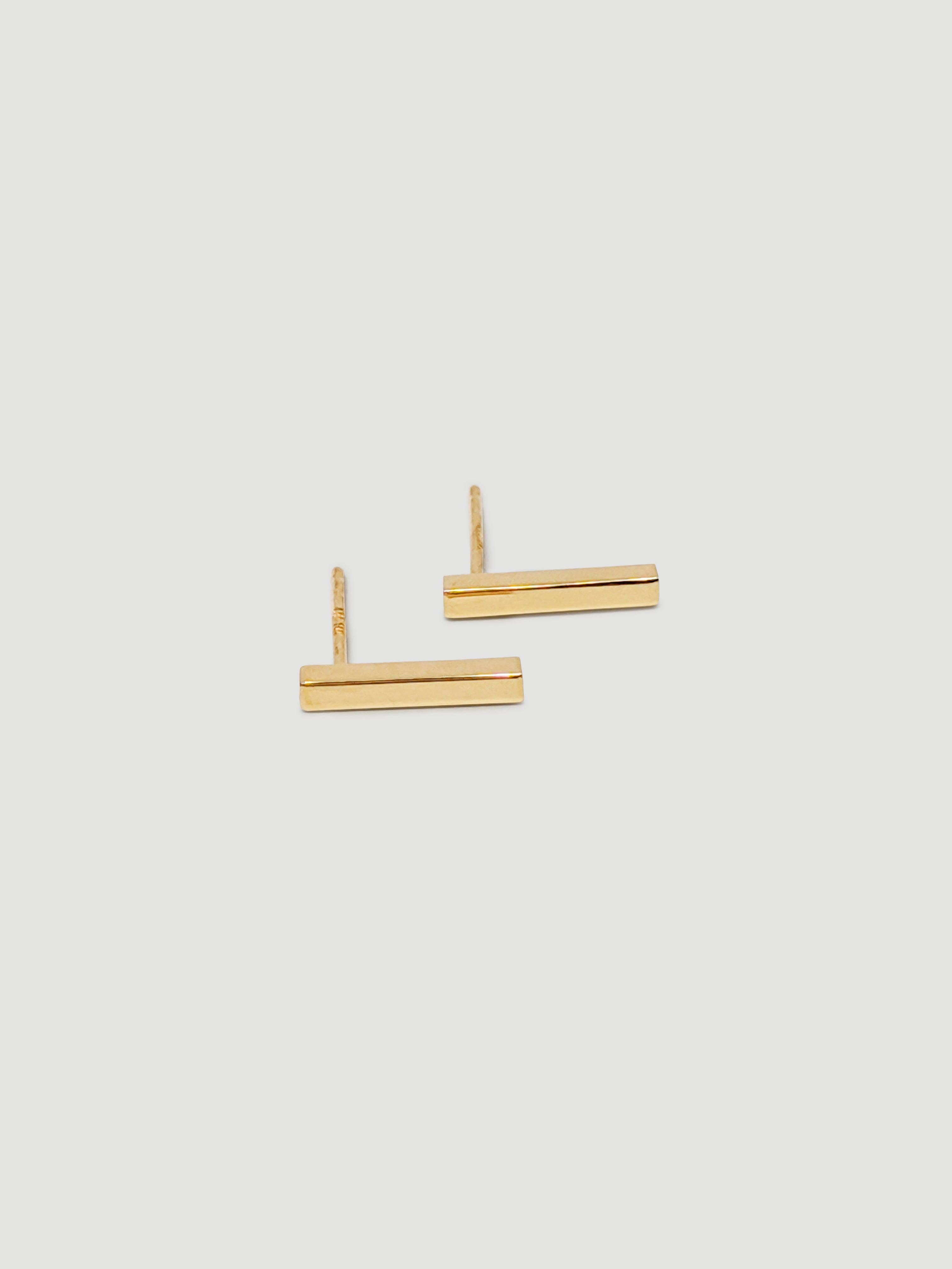 alliciante 14k gold bar studs earrings