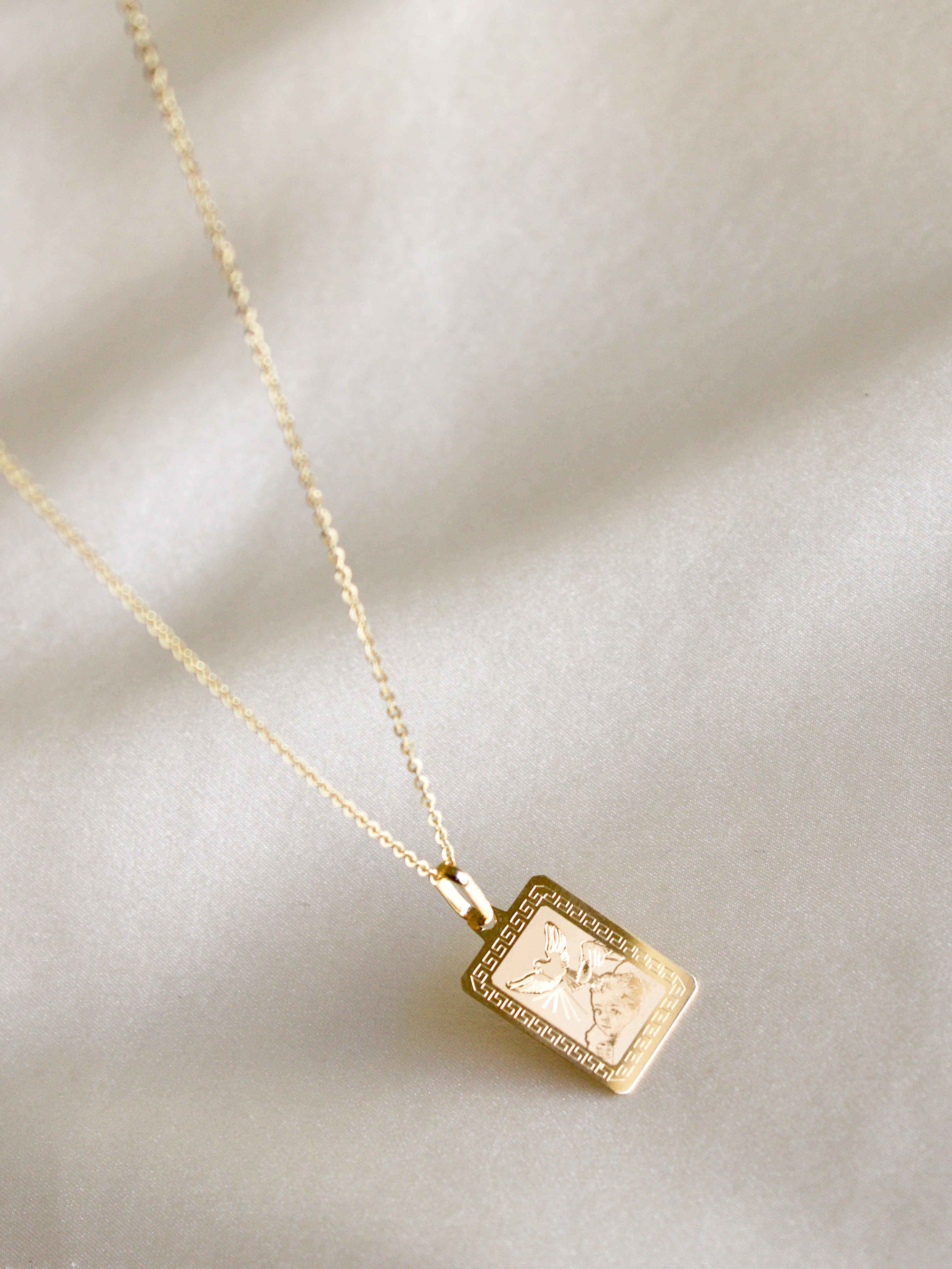 alliciante 14k gold born to fly square pendant necklace