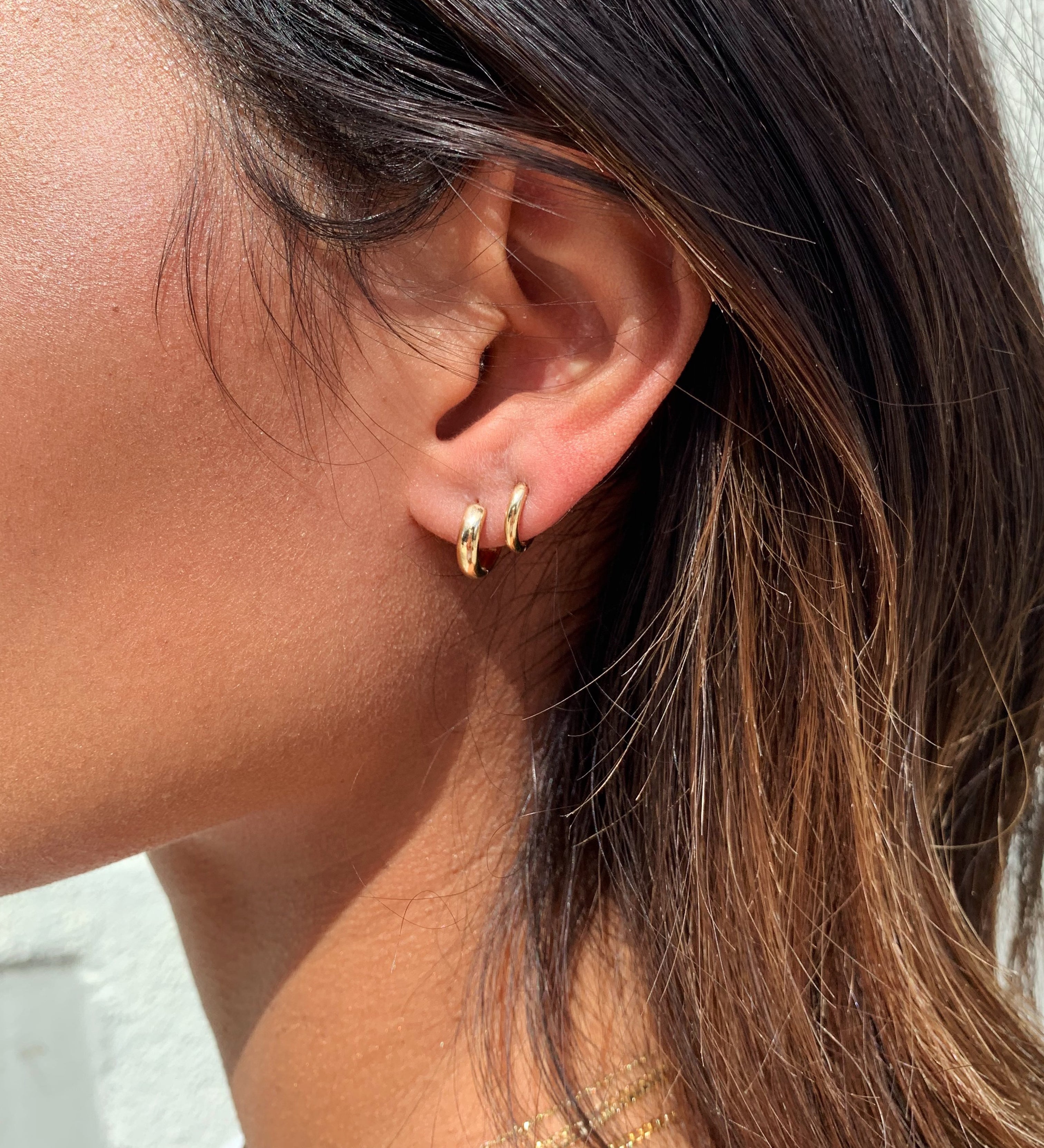 alliciante 14k gold small basic huggies earrings stack