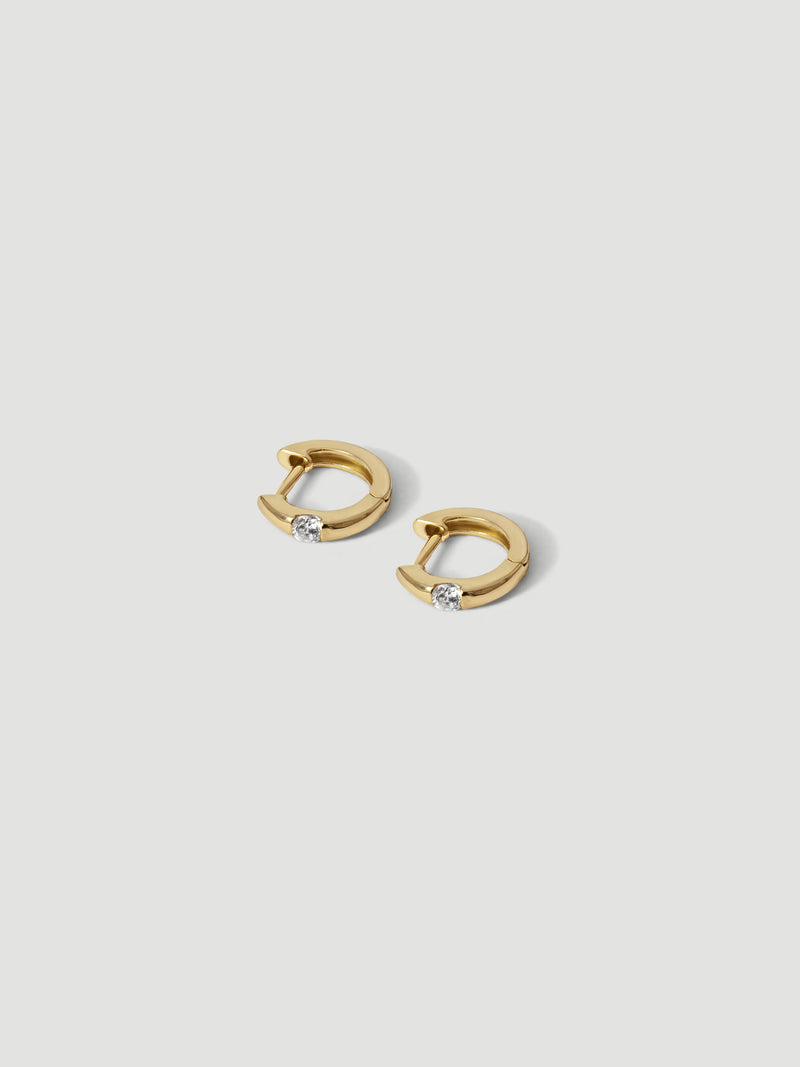 alliciante 14k gold baby solitaire huggies earrings