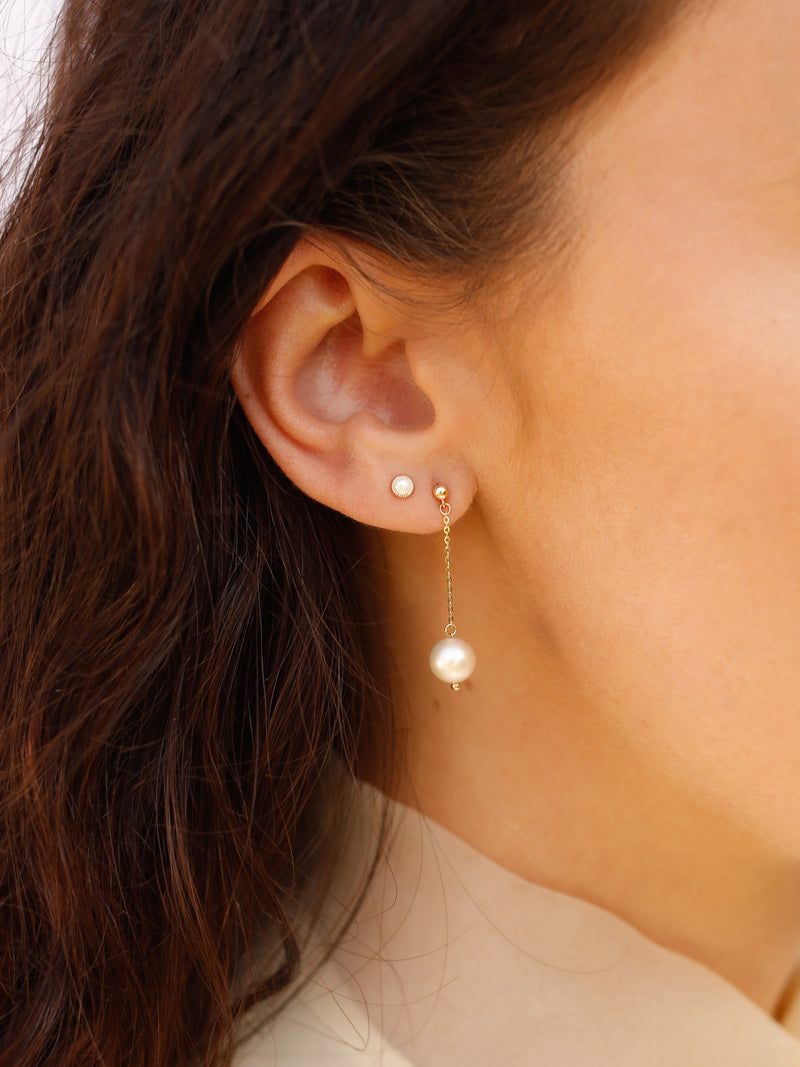 THE PEARL AND CHAIN DROP EARRINGS