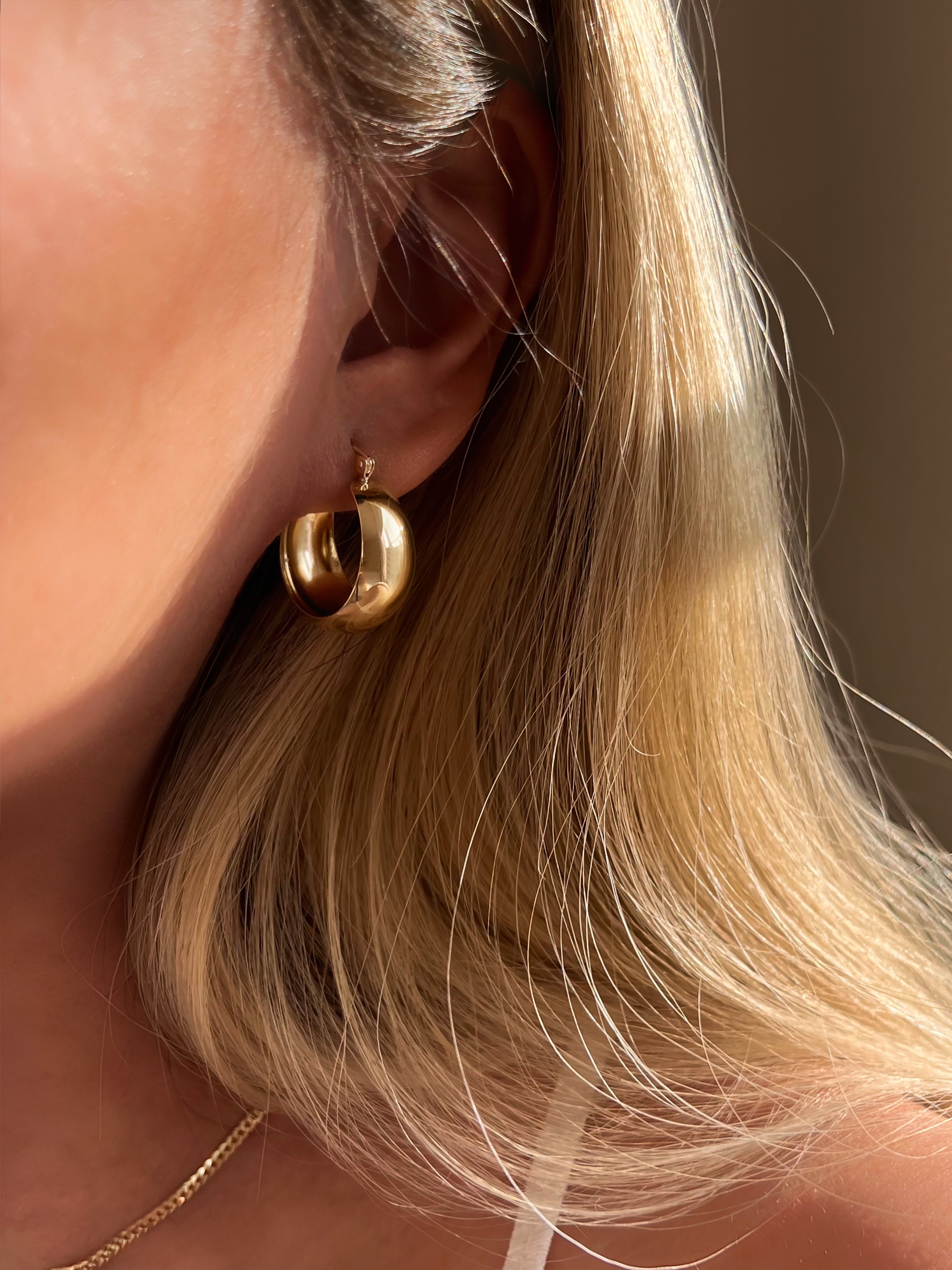 alliciante 14k gold dome hoops earrings huggies chunky