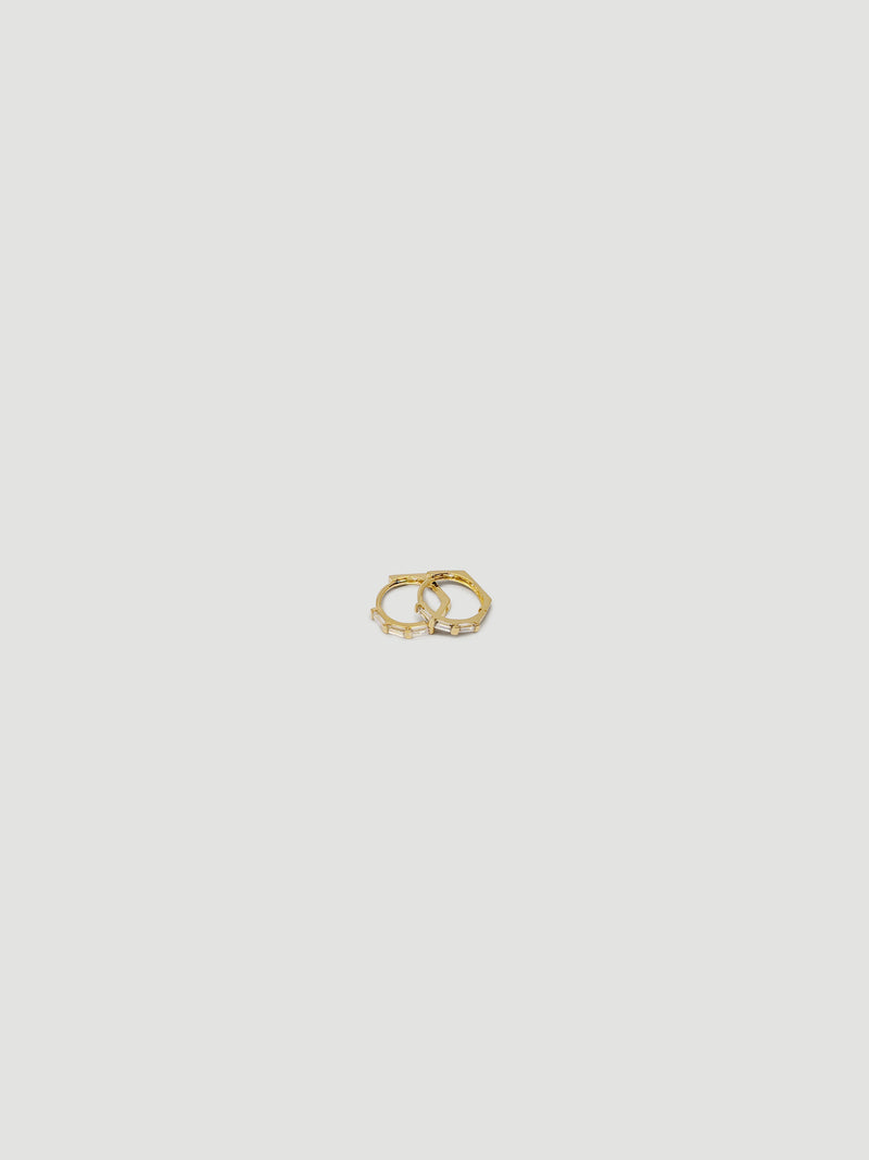alliciante 14k gold cubic zirconia baguette huggies
