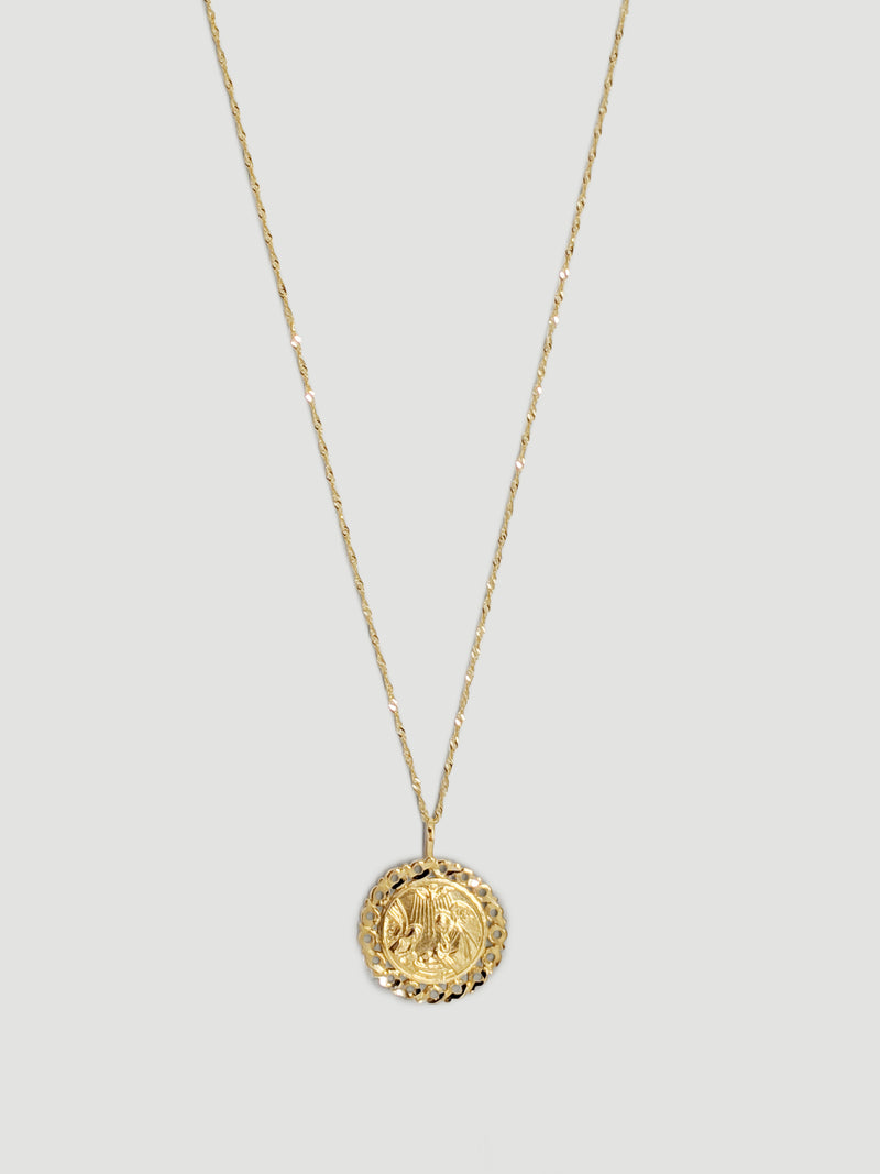 alliciante 14k gold angels from above circle pendant necklace