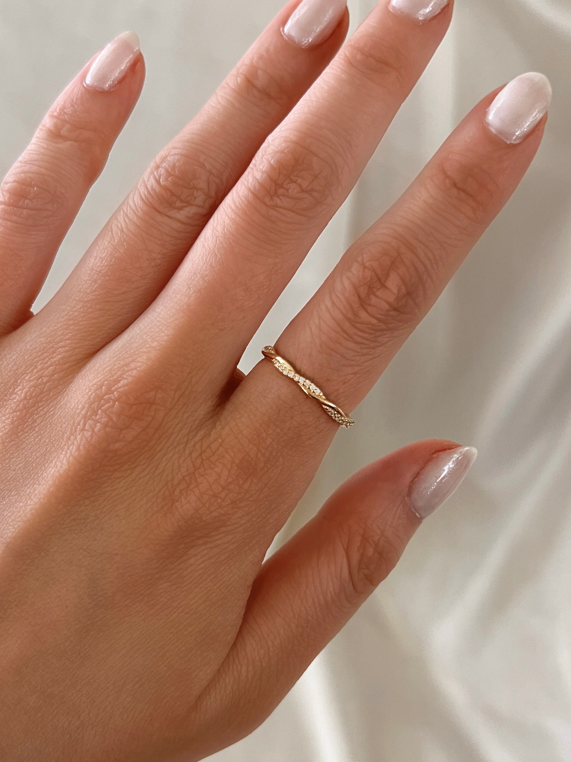 alliciante 14k gold the twisted bling band  cubic zirconia ring