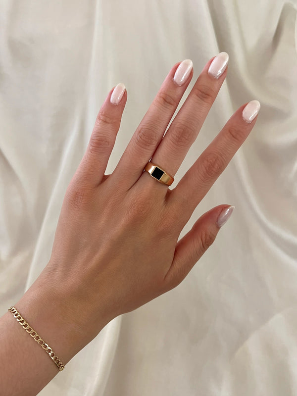 alliciante 14k gold the onyx signet ring